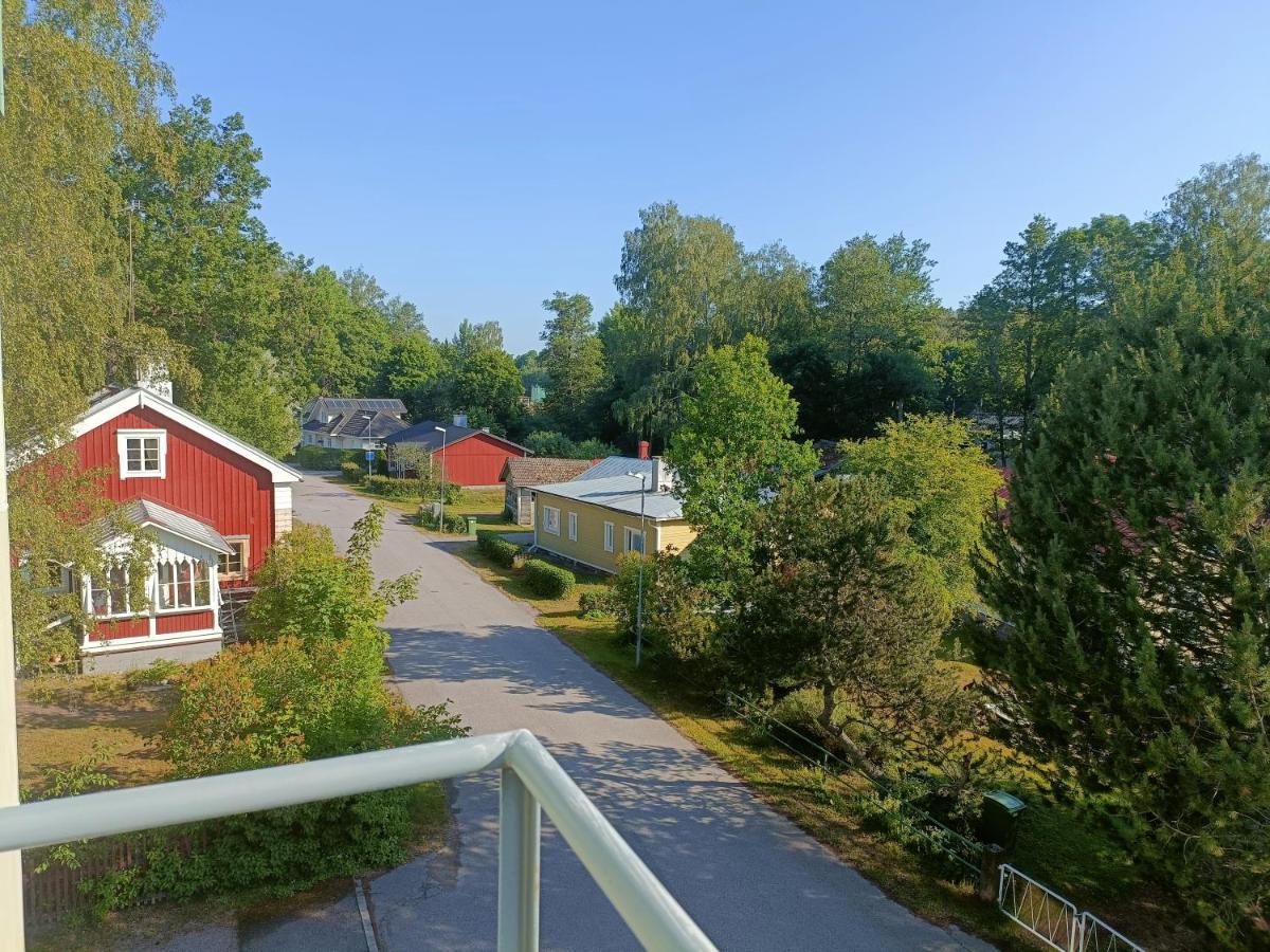 Hieno Kaksio Keskustassa Rauhallisella Alueella Loviisa Exterior foto